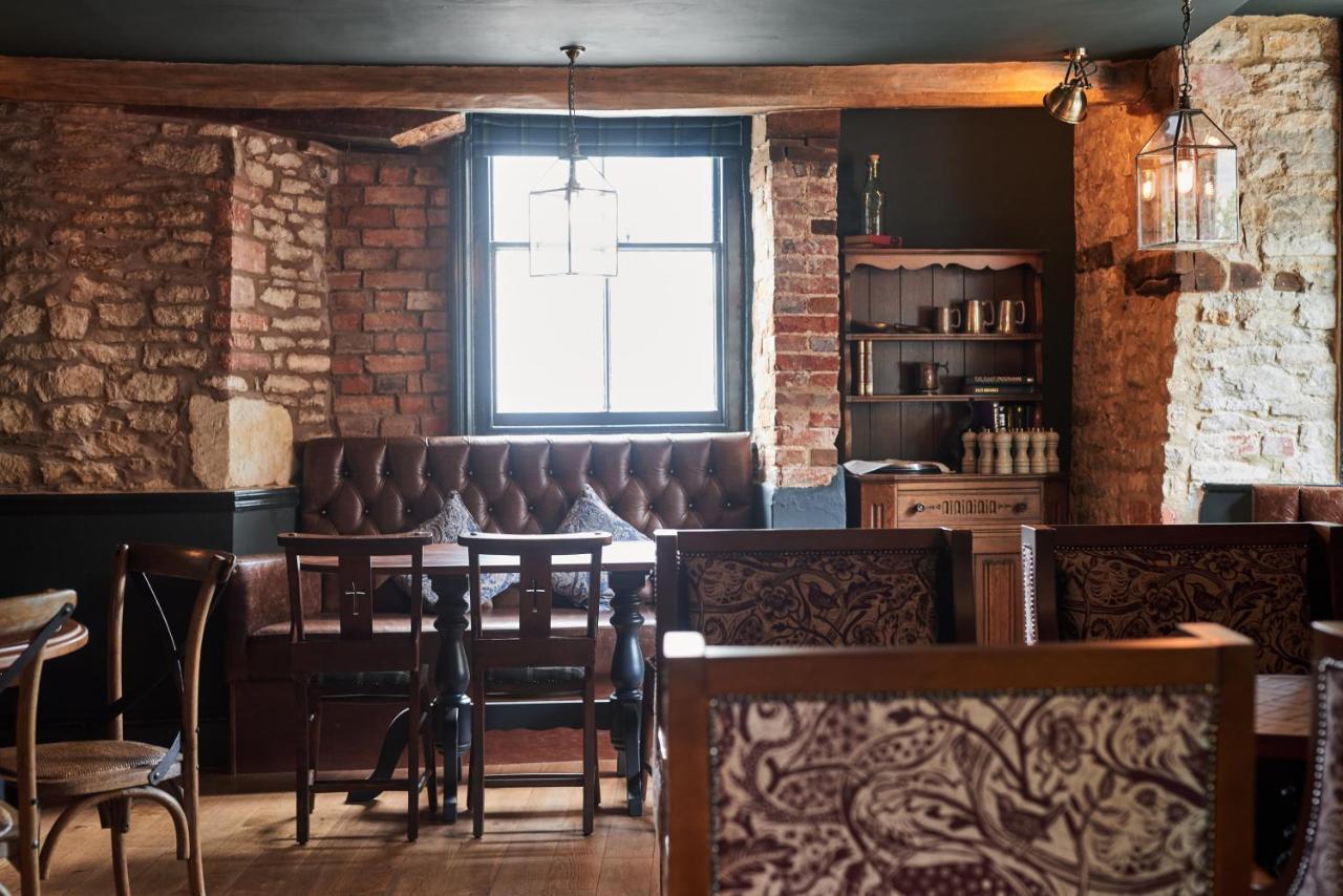 Hotel The Kings Arms 3*